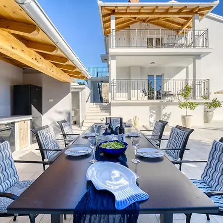 Palma-2 By Interhome *