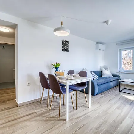 Palma-2 By Interhome *