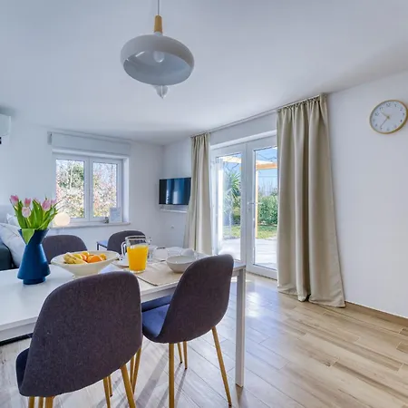 Palma-2 By Interhome Appartement Lovran