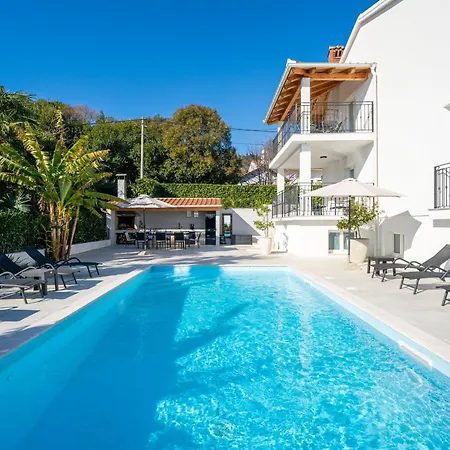 Palma-2 By Interhome *